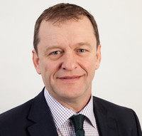 Portrait de Michel Thentz, ministre de la Santé, des Affaires sociales, du Personnel et des Communes