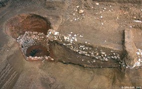 Vue latérale d'un four à chaux de l'Époque gallo-romaine.