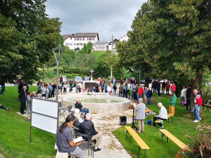 Mise en eau de la fontaine restaurée de Grandfontaine  lors de la Journée européenne du patrmoine 
