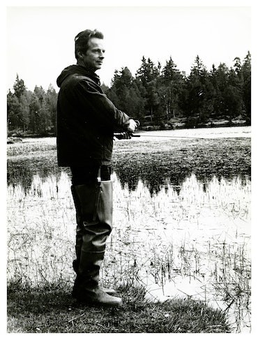 Roland Béguelin en train de pêcher, 18 mai 1968, Etang de la Gruère, ArCJ, 97 J RB 076.