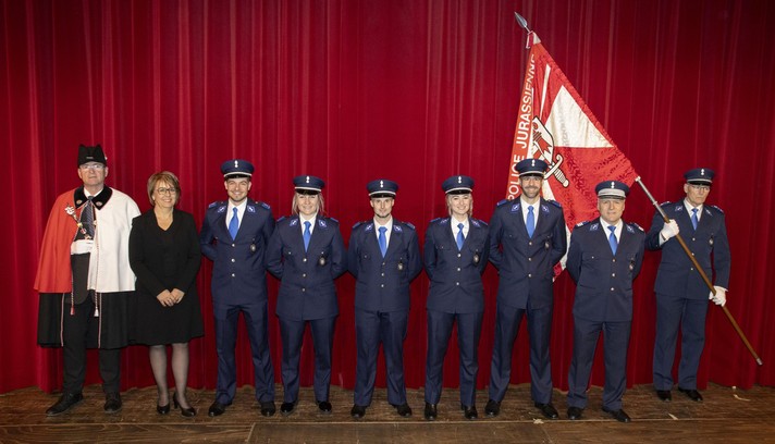 De g. à d. : Serge Gschwind, Nathalie Barthoulot, Julien Cuttat, Leslie Maillard, Thibault Odiet, Mélina Hublard, Loïc Portenier, Damien Rérat et Vincent Cattin