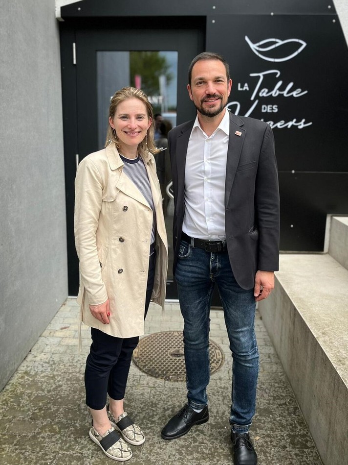 Visite et repas sur le site agritouristique Ô Vergers d'Ajoie.