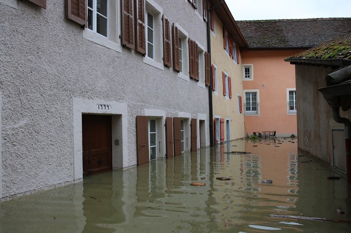 Le Doubs en crue à St-Ursanne