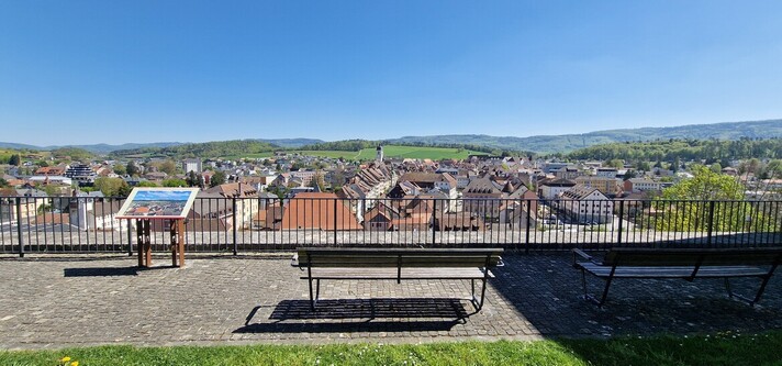 Vue depuis la cour. Photo: (c)Maxime Biedermann 