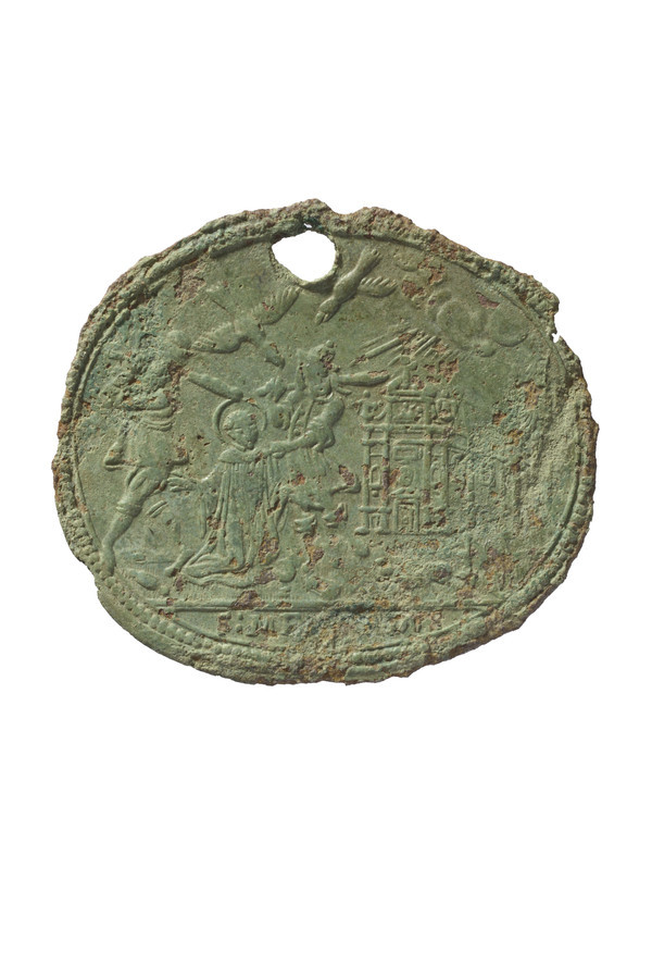 Médaillon représentant l'assassinat de Saint Meinrad, retrouvé dans une tombe à Courtételle-Saint-Maurice