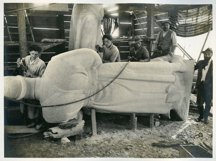 Sentinelle des Rangiers. Les granitiers au travail, 1924.