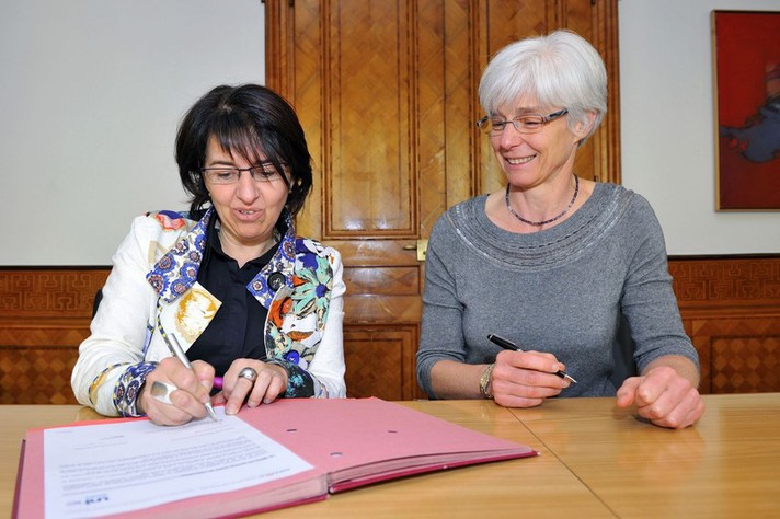 Elisabeth Baume-Schneider, ministre de la formation, de la culture et des sports du Canton du Jura, et Martine Rahier, rectrice de l'Université de Neuchâtel