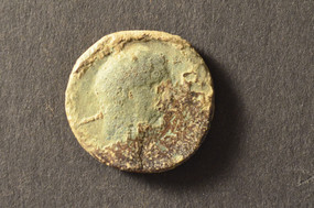 Monnaie romaine avec profil impérial