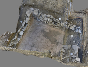 Bassin d’époque romaine revêtu de mortier hydraulique. Photogrammétrie : Y. Maître.
