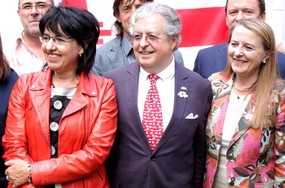 Elisabeth Baume-Schneider, présidente du Gouvernement, Jean-Jacques de Dardel, Ambassadeur de Suisse en France, et son épouse